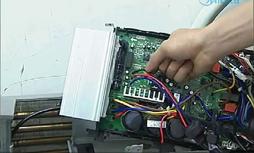 吉木萨尔美的空调电话是多少